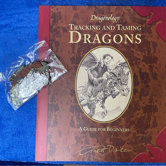 NEW 2006 Dragonology, Tracking & Taming Dragons. A Deluxe Book & Model Set. - Picture 3 of 8